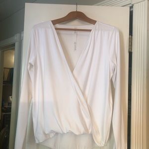 Lululemon Sz 10 white wrap top